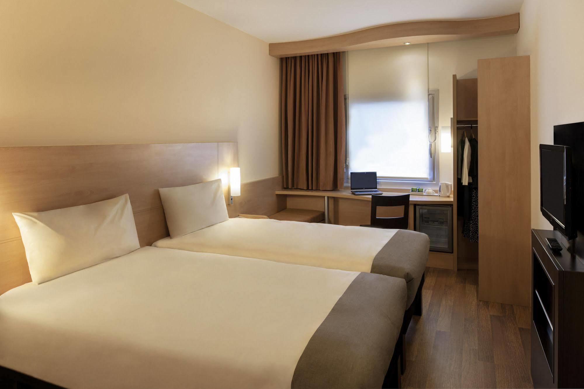 Ibis Istanbul Zeytinburnu Hotel Ngoại thất bức ảnh